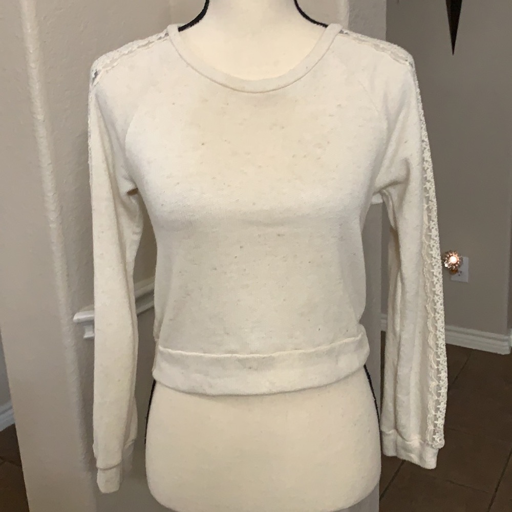 Mind Code cream with specks lace down the long sleeve cropped top Size M